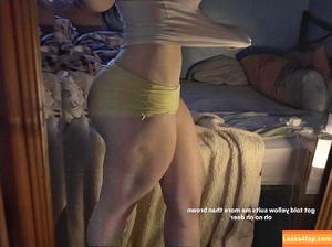 1mhiding photo #0003