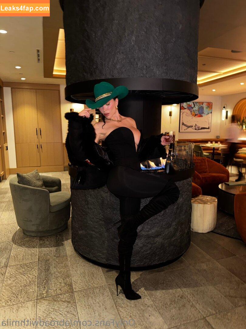 abroadwithmila / mila_travels_blog leaked photo photo #0097