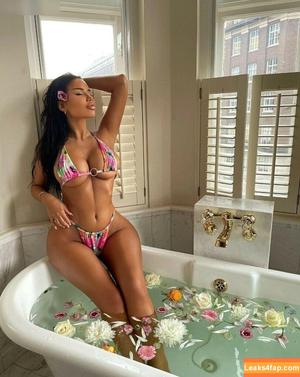 Adele Grisoni photo #0095