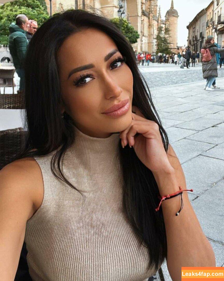 Adriana Meran / Adrianameran / _adrianameran_ / https: leaked photo photo #0034