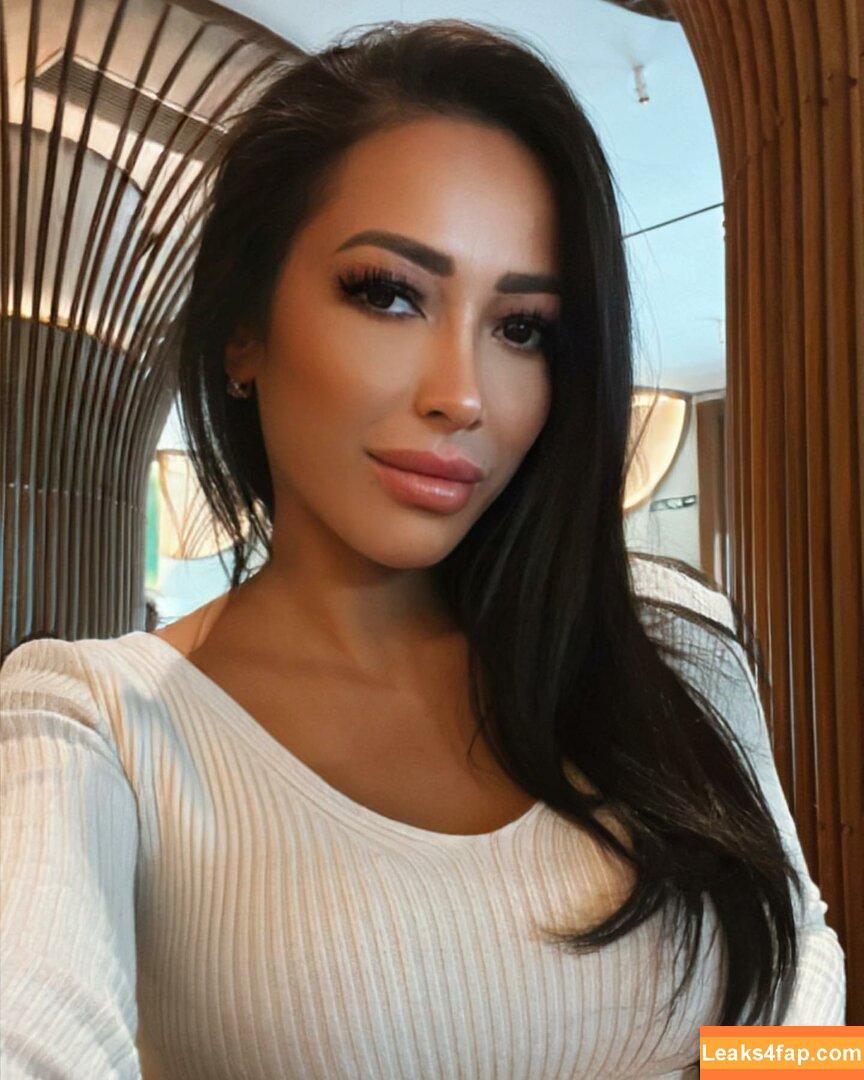 Adriana Meran / Adrianameran / _adrianameran_ / https: leaked photo photo #0036