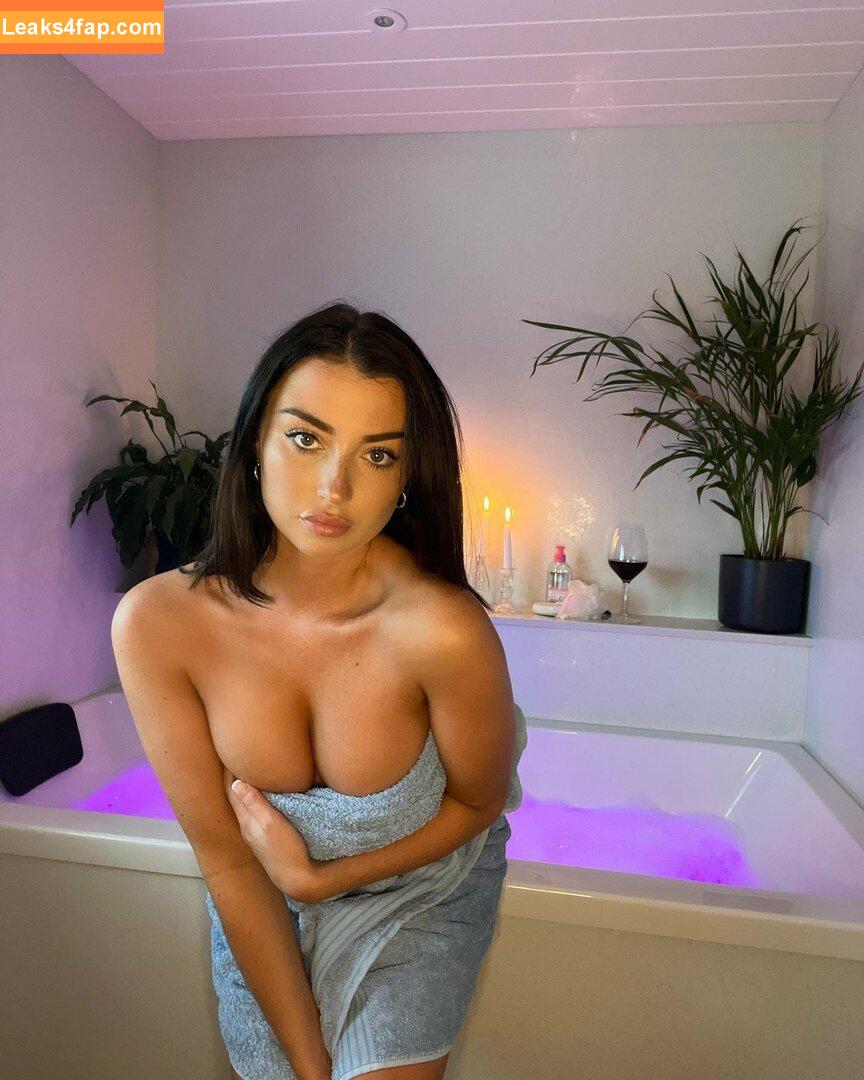 Adrianna Browne / adriannabrowne leaked photo photo #0005