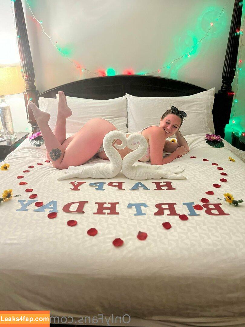 ahhhey / ahh_kmeyy leaked photo photo #0038