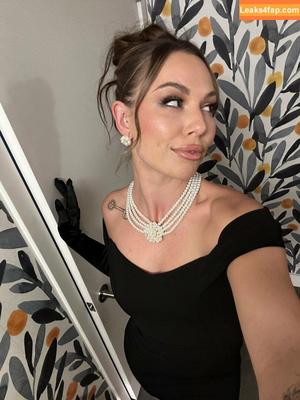 Aidra Fox photo #0018