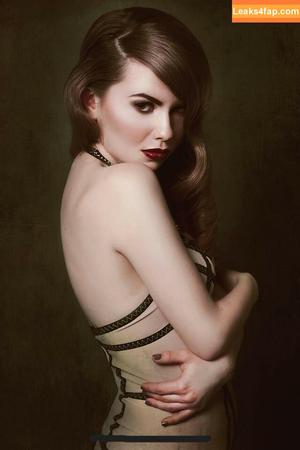 Alana ASMR photo #0004