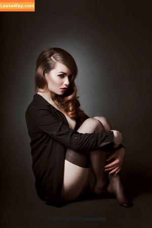 Alana ASMR photo #0006