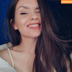 Alana ASMR photo #0013