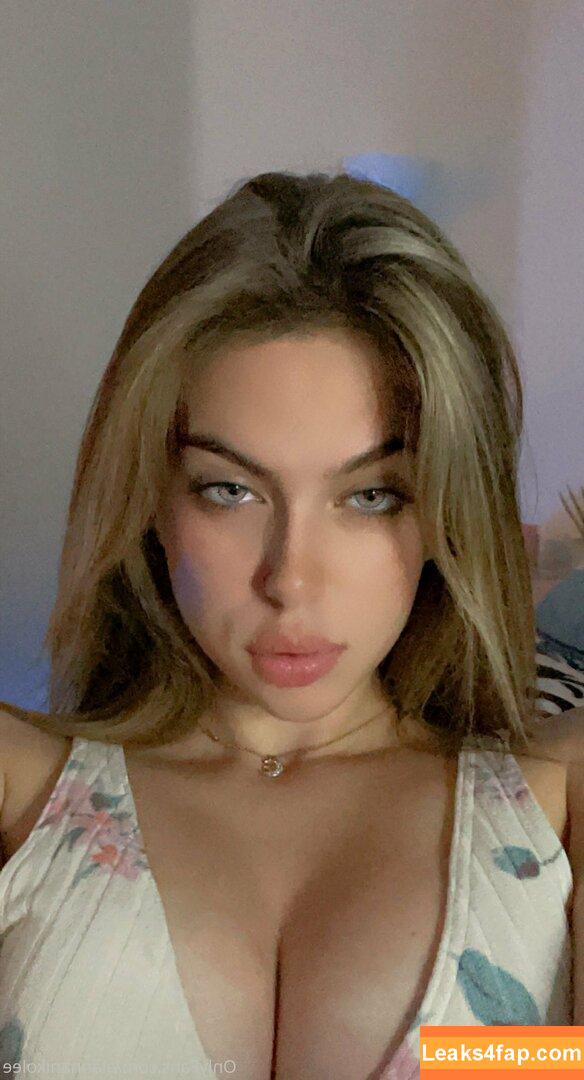 alannanikolee / Alanna Nikole / _alannanikole / chloebaldwin... leaked photo photo #0021