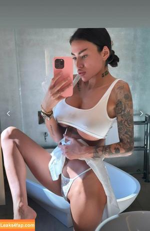 Alena Omovych photo #0030