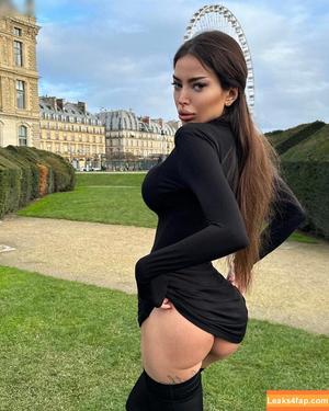 Alena Omovych photo #0461