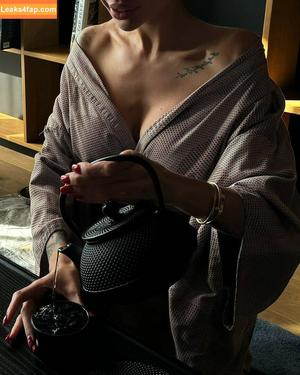 Alena Omovych photo #0665
