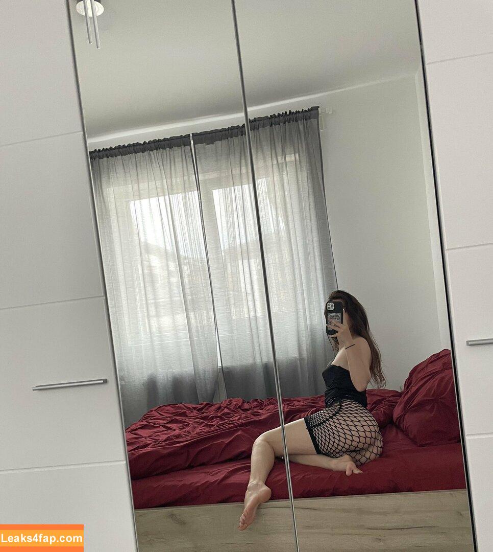 alexandra21 /  leaked photo photo #0006