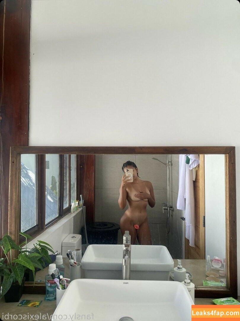 Alexis Corbi / miss.corbi / puffpuffpeaches leaked photo photo #0099