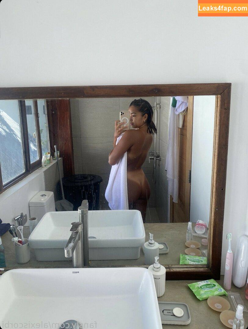 Alexis Corbi / miss.corbi / puffpuffpeaches leaked photo photo #0101