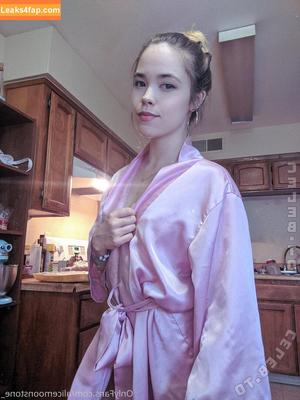 Alice MoonStone photo #0011