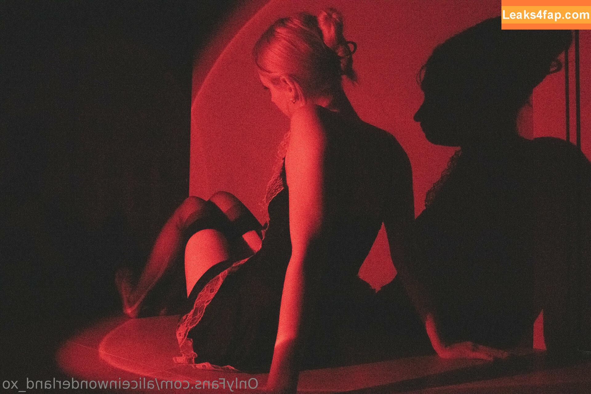 aliceinwonderland_xo / aliceinwonderland_xo1 leaked photo photo #0012