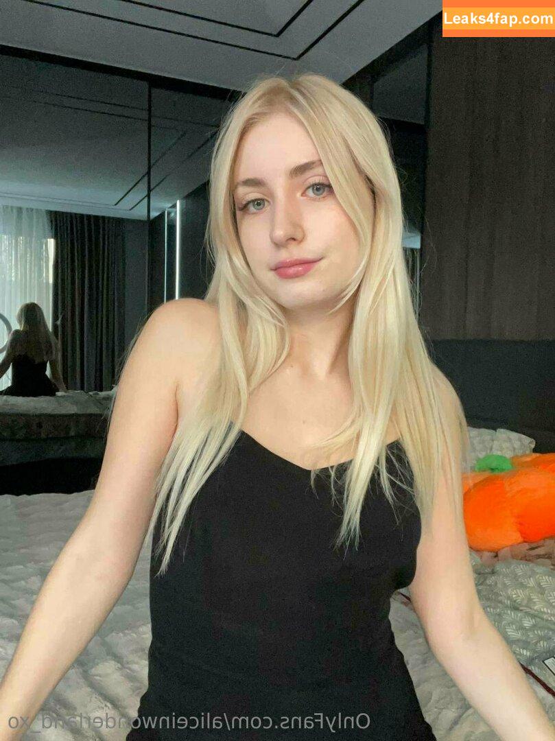 aliceinwonderland_xo / aliceinwonderland_xo1 leaked photo photo #0031
