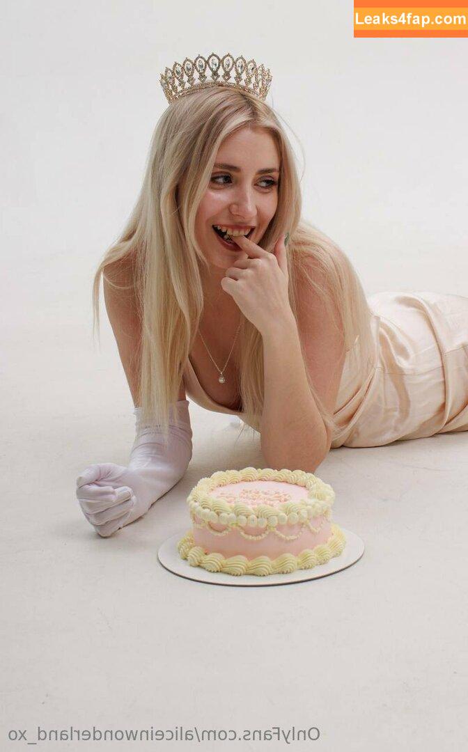 aliceinwonderland_xo / aliceinwonderland_xo1 leaked photo photo #0093