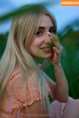 aliceinwonderland_xo photo #0070