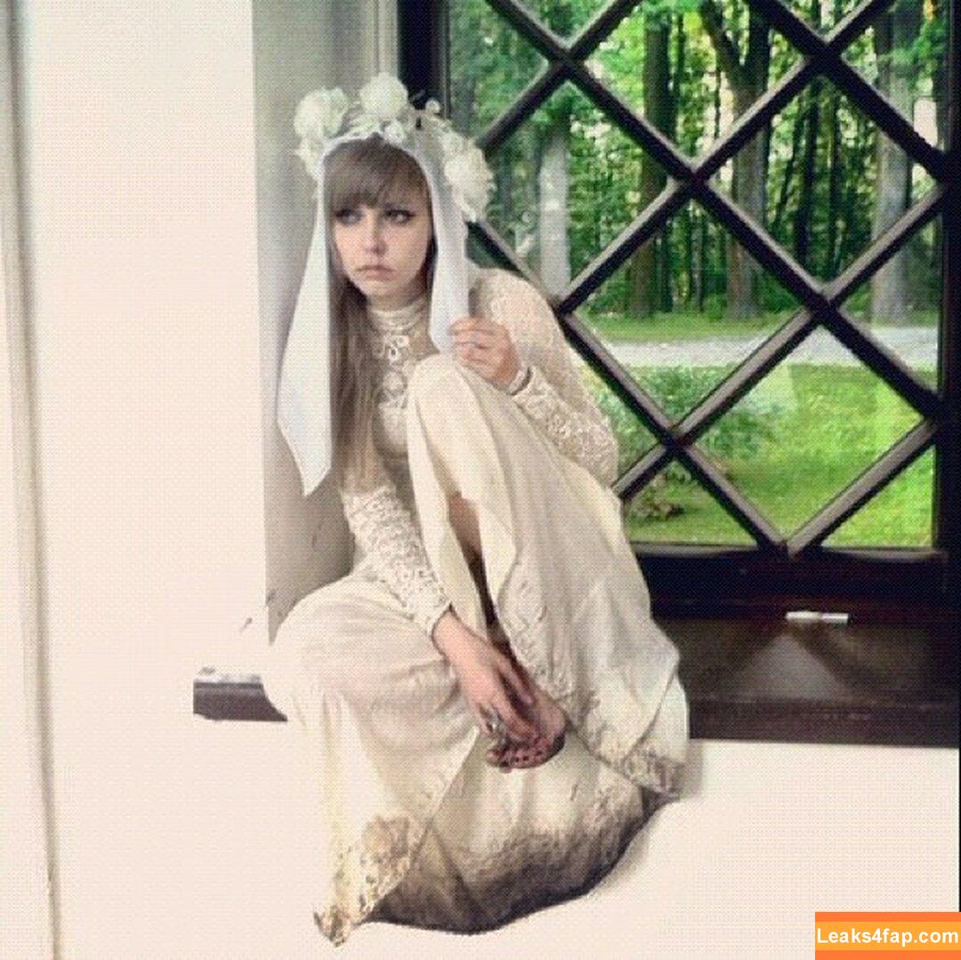 Alina Rin / alinarin / alinarinrin / arinushika / deepfake слитое фото фото #0045