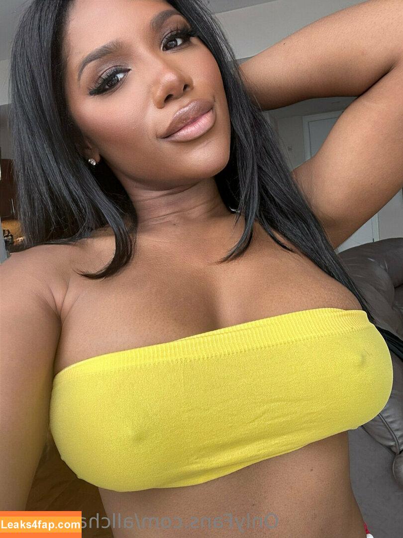 Allchargedup / Ashley Christen / sashafoxyy / toned_ash leaked photo photo #0001