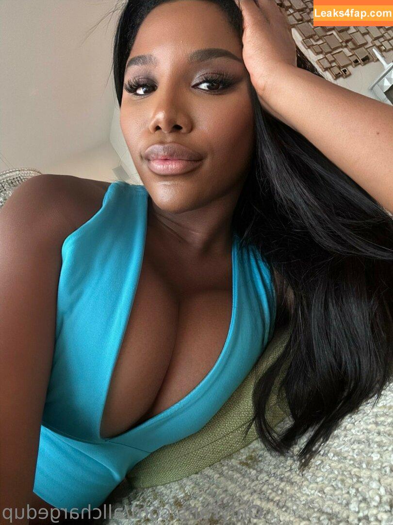 Allchargedup / Ashley Christen / sashafoxyy / toned_ash leaked photo photo #0007