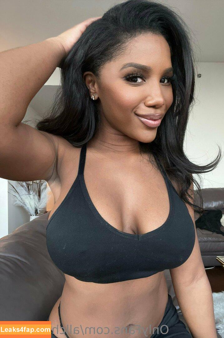 Allchargedup / Ashley Christen / sashafoxyy / toned_ash leaked photo photo #0012