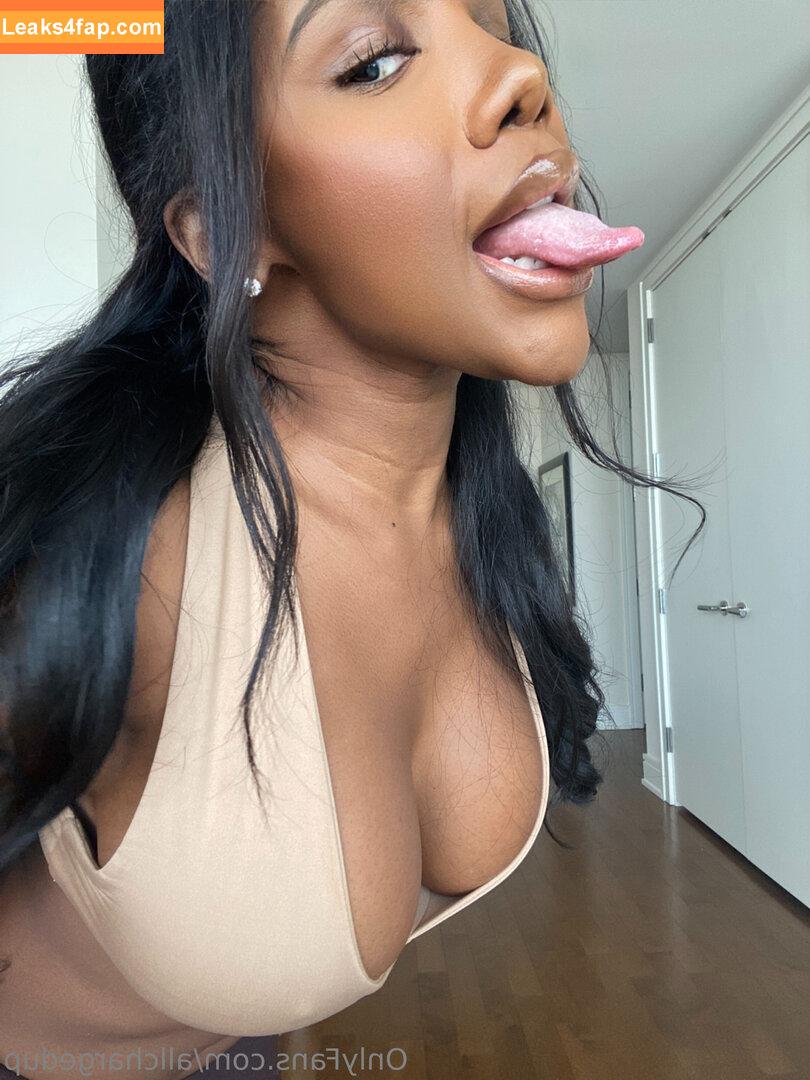 Allchargedup / Ashley Christen / sashafoxyy / toned_ash leaked photo photo #0096