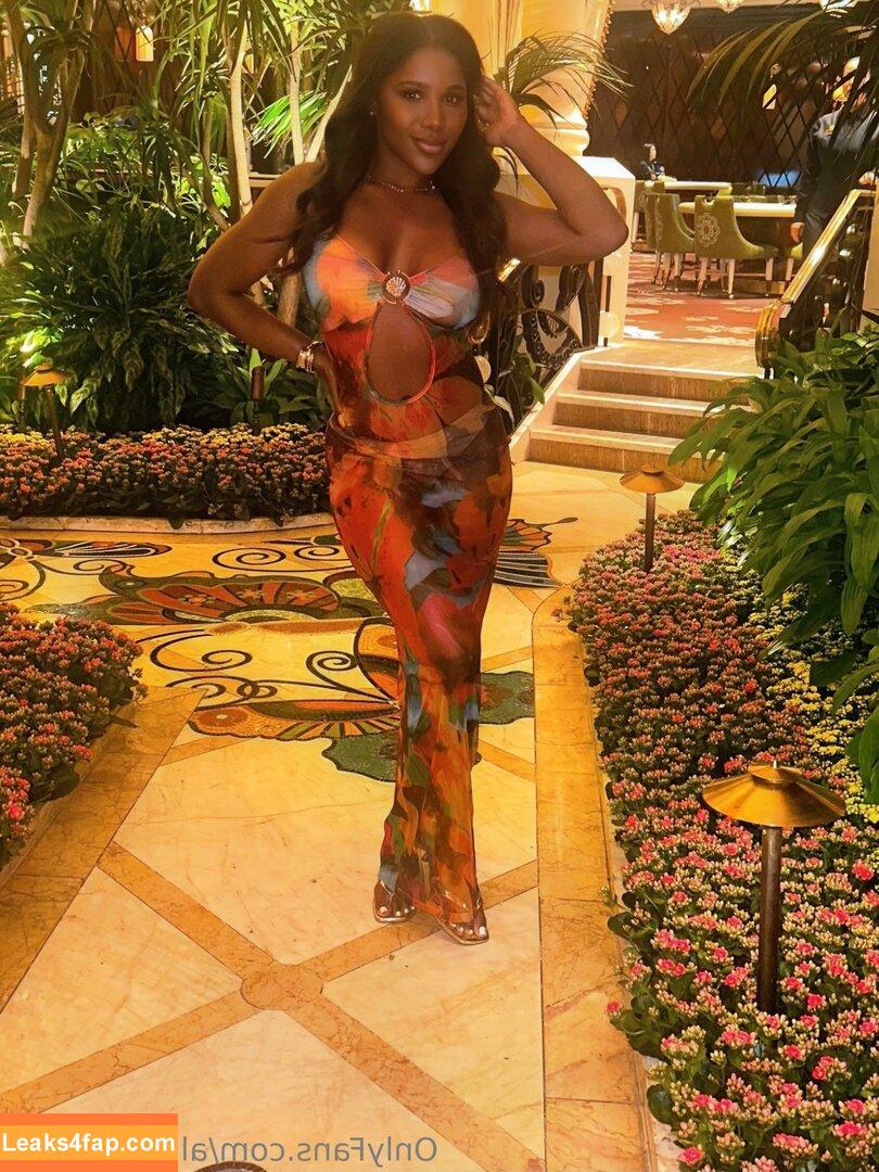 Allchargedup / Ashley Christen / sashafoxyy / toned_ash leaked photo photo #0106
