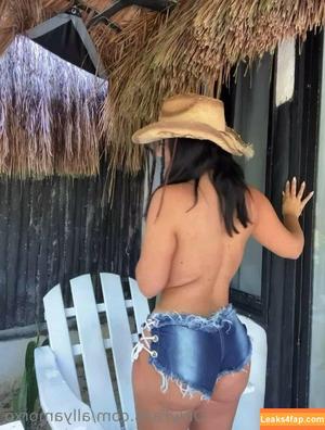 Ally Bross photo #0021