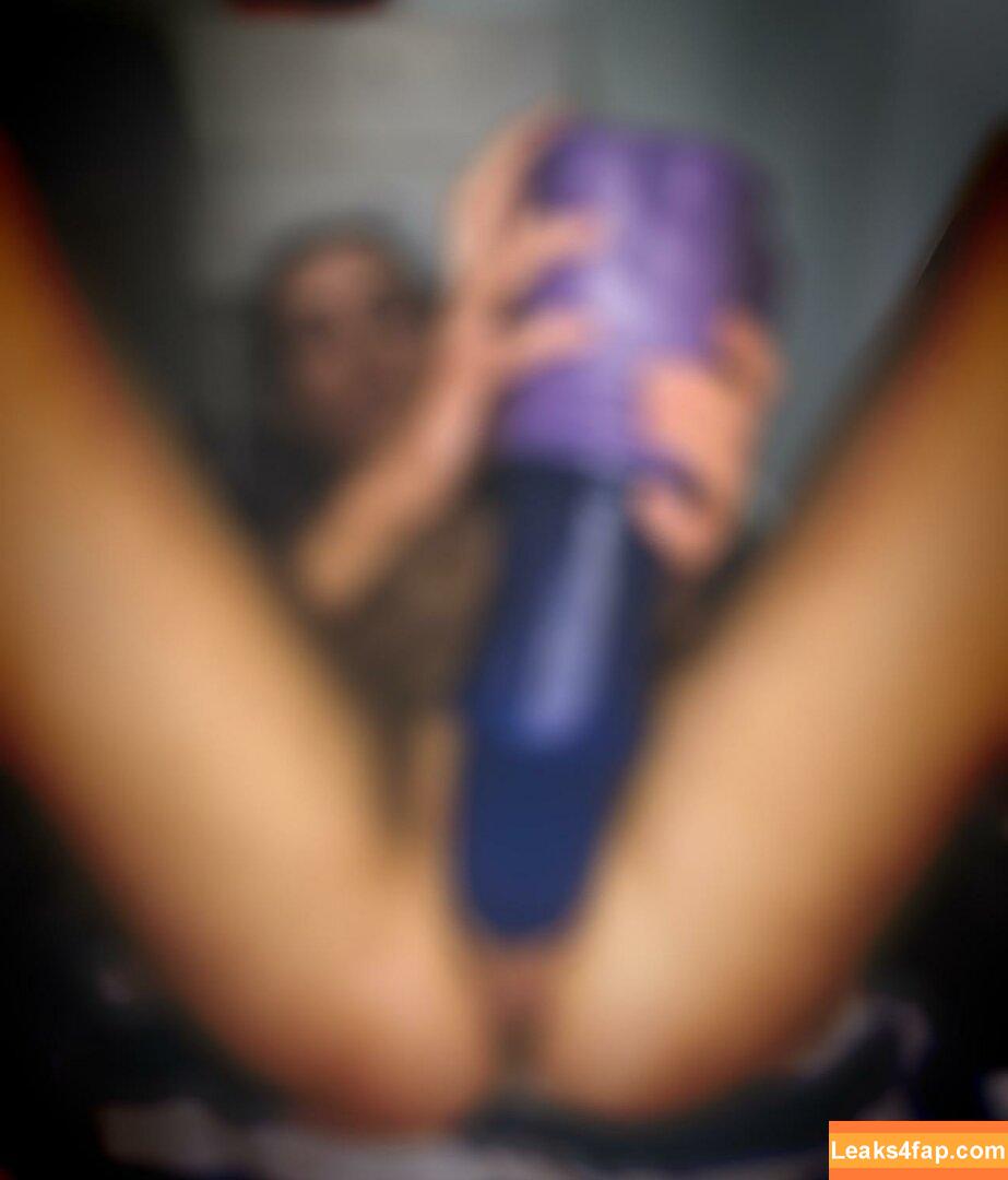 Amelia Grace / Notmillygrace / amelia_gracexxx / ameliagabs / millygrace / mmillygrace leaked photo photo #0012