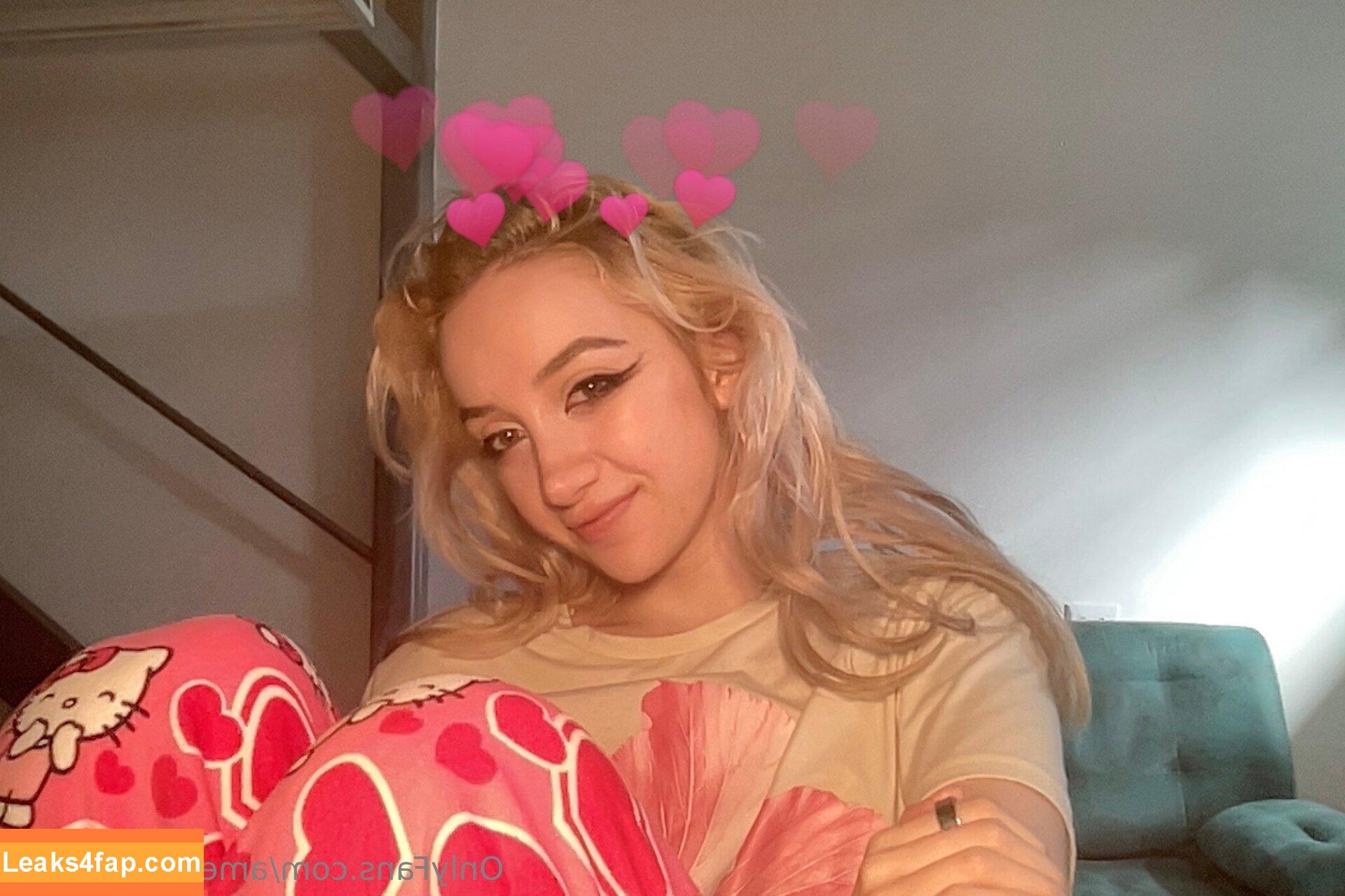 ameliaablossom /  leaked photo photo #0001