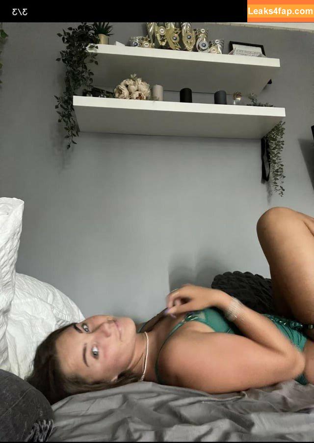 An Incredible Discovery / ellamurrayyx leaked photo photo #0043