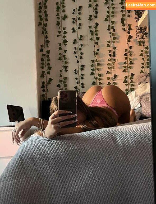 An Incredible Discovery / ellamurrayyx leaked photo photo #0065