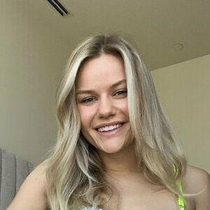 angeliinaa_m /  leaked photo photo #0002
