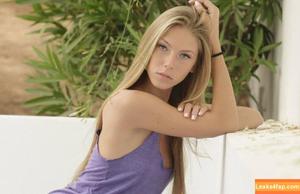 Anjelica photo #0319