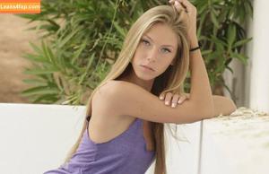 Anjelica photo #0320