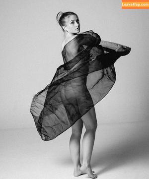 Anna Hafner фото #0042