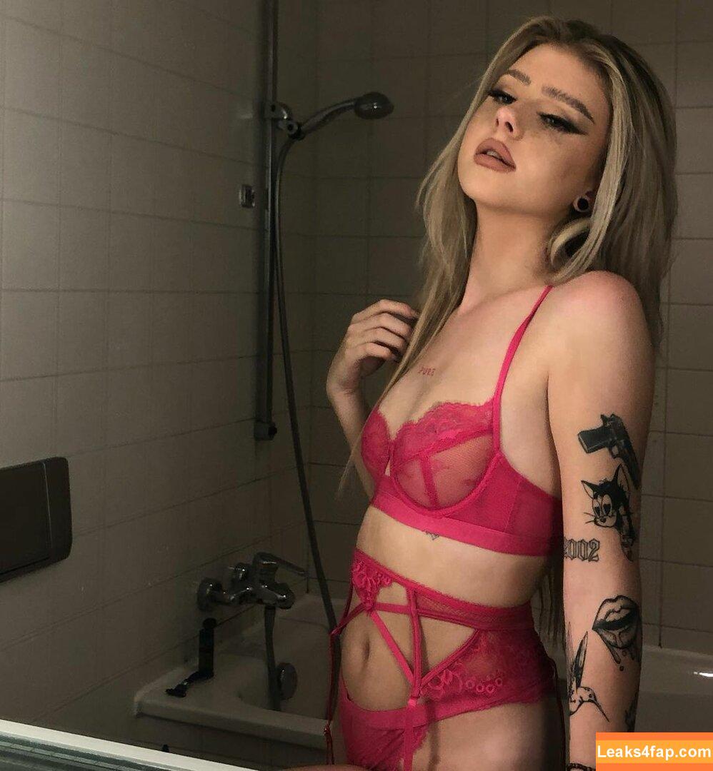 annagutallesgut /  leaked photo photo #0010