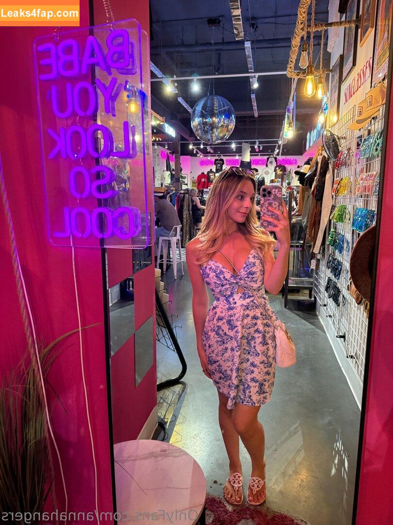 annahangers /  leaked photo photo #0018