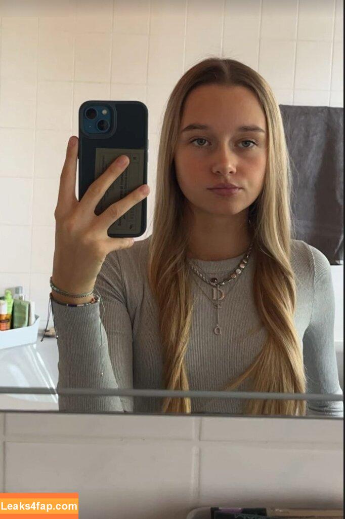 Annichen / annelesemilton leaked photo photo #0003