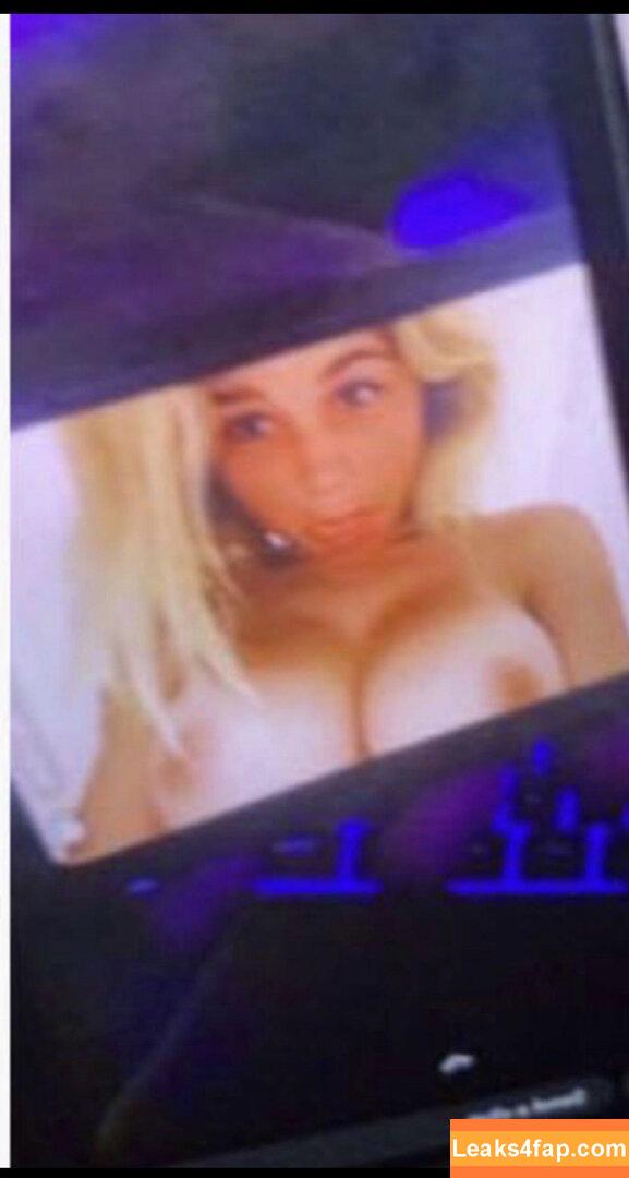 arianaawhite / funsizedasian leaked photo photo #0001