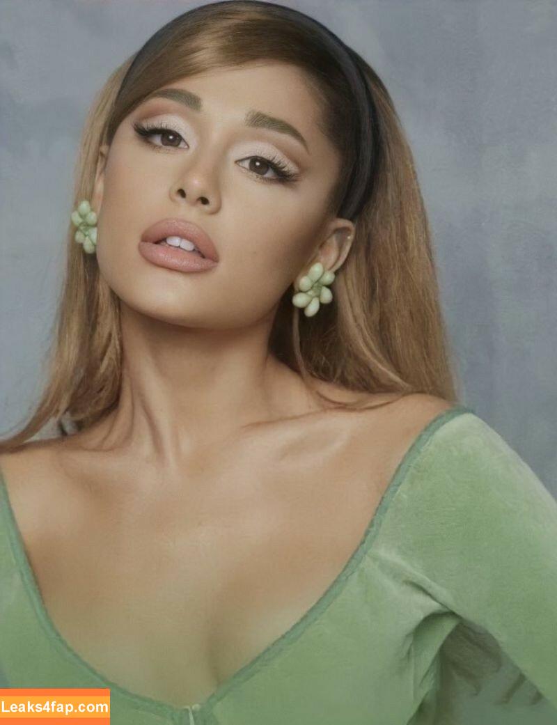 Ariana Grande / arianagrande / arianaxgrande слитое фото фото #0124