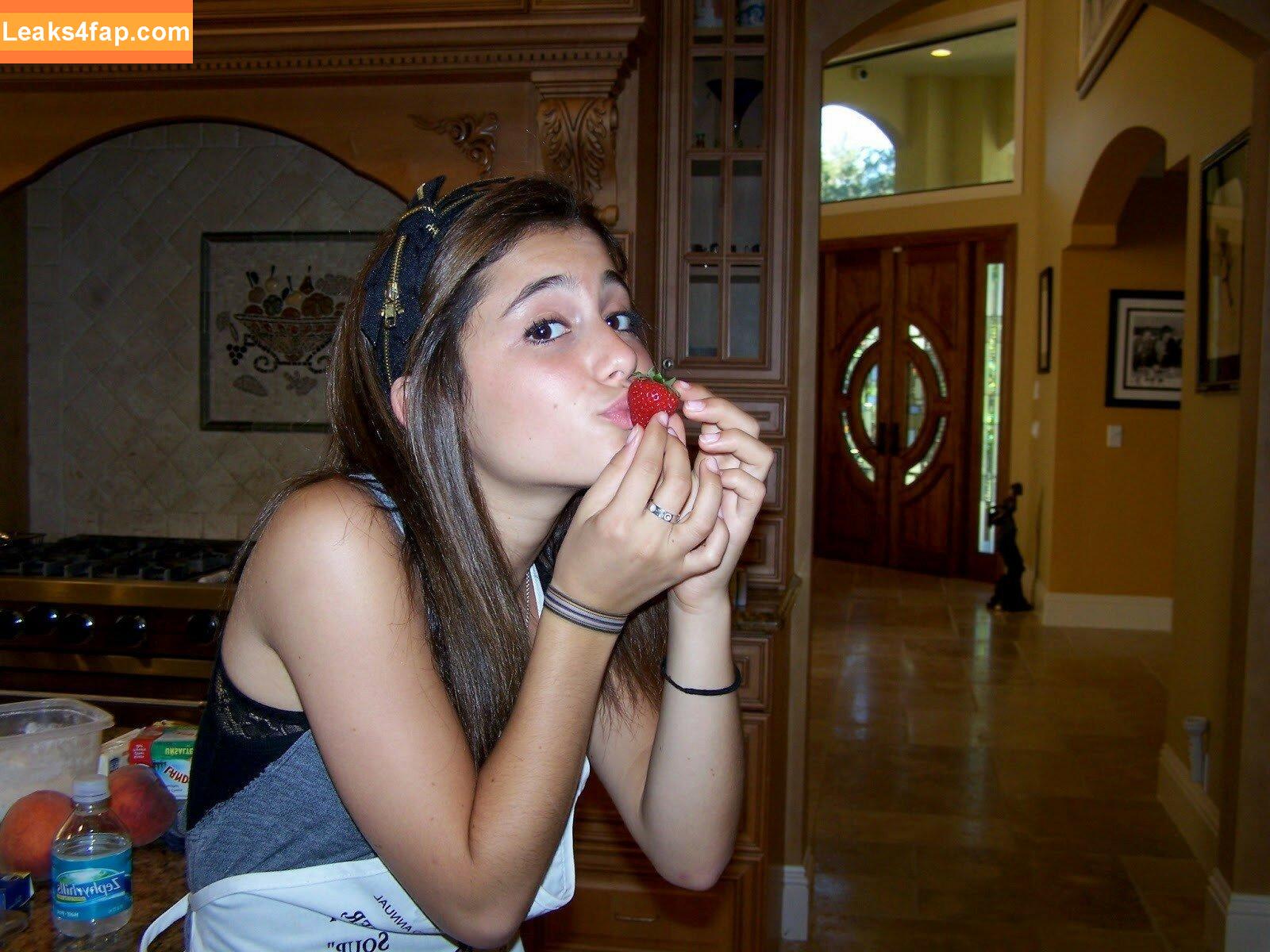 Ariana Grande / arianagrande / arianaxgrande слитое фото фото #0129