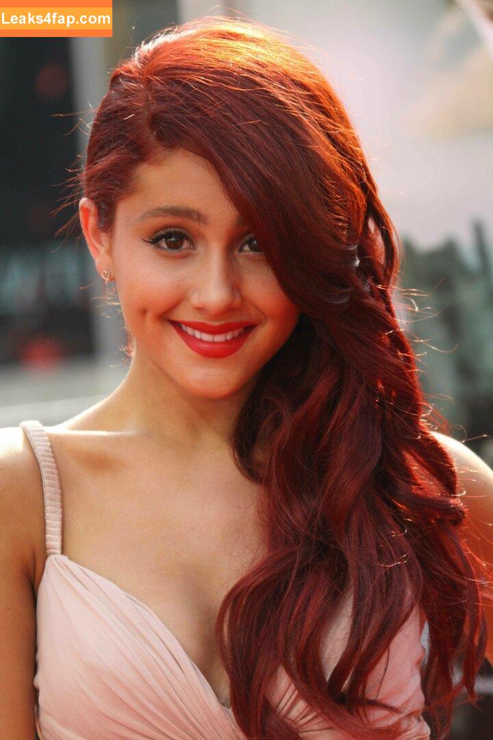 Ariana Grande / arianagrande / arianaxgrande слитое фото фото #0365
