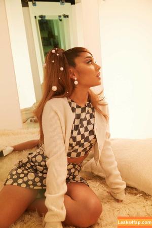 Ariana Grande photo #0235