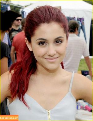 Ariana Grande photo #0333