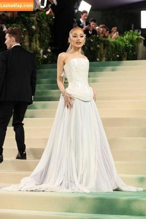 Ariana Grande photo #0405