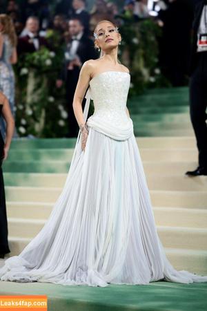 Ariana Grande photo #0407