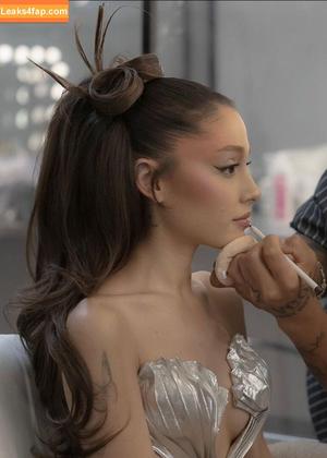 Ariana Grande photo #0693